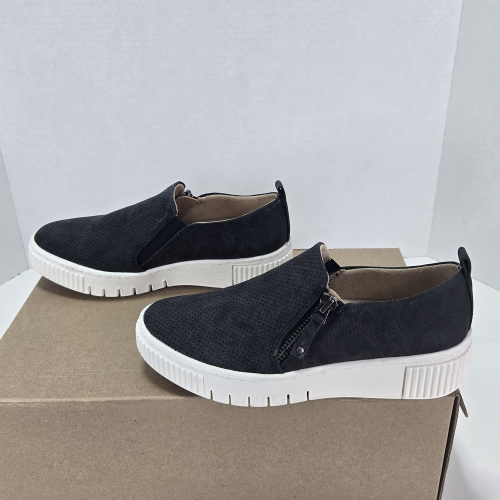 SOUL Naturalizer Turner Black Slip-On Perforated Loafer Platform Sneakers Size 5 - Picture 2 of 11